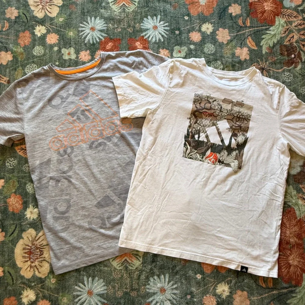 Adidas Boys Graphic T-Shirt Lot of 2 White and Grey‎ M 10/12 L 14/16